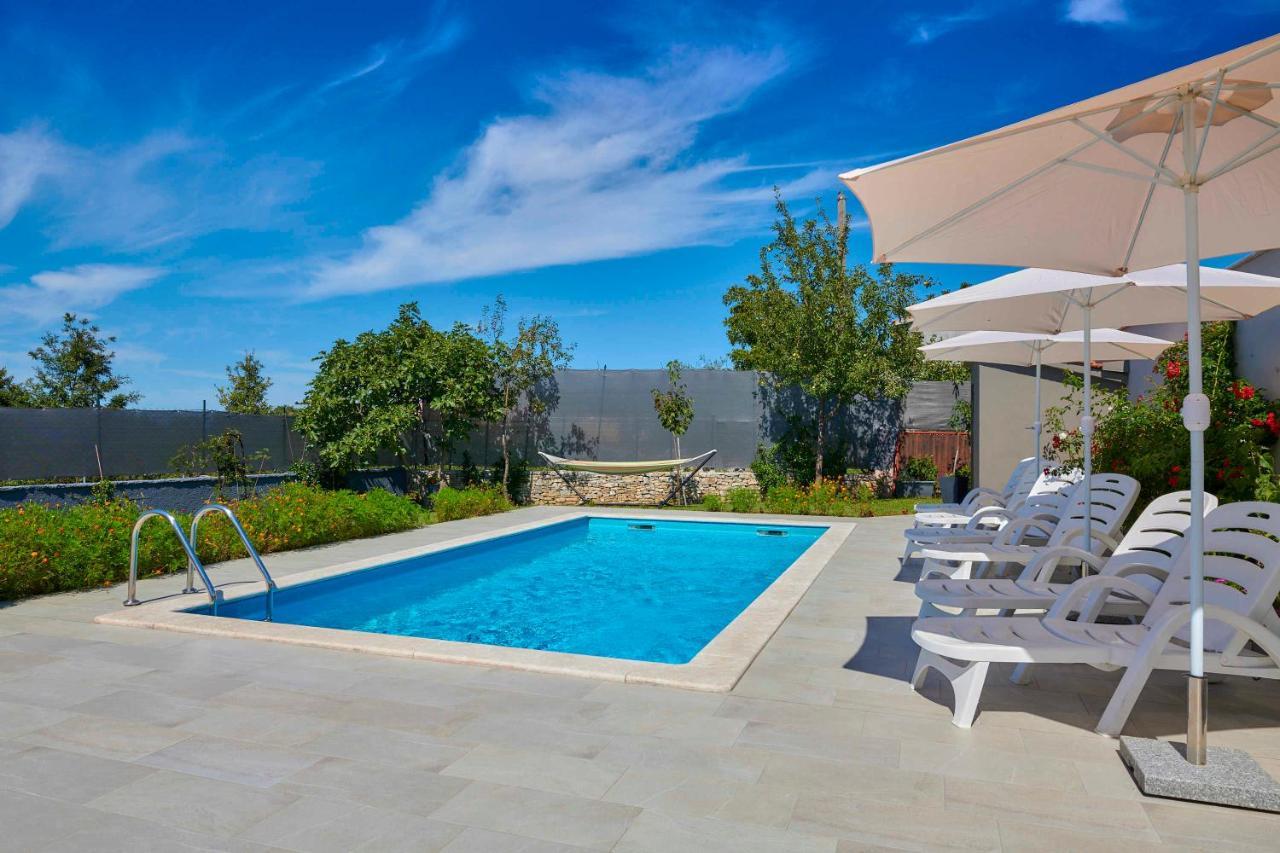 Holiday House Emma Burići المظهر الخارجي الصورة