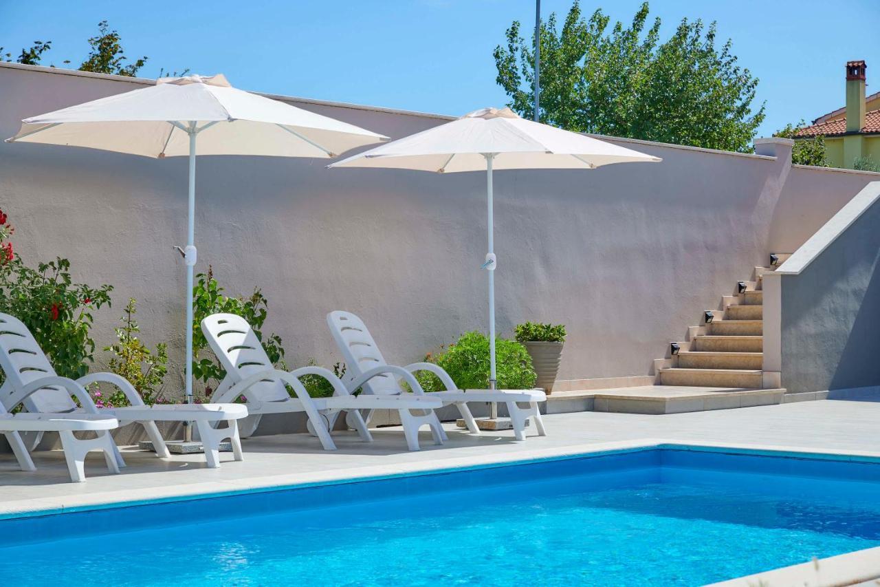 Holiday House Emma Burići المظهر الخارجي الصورة