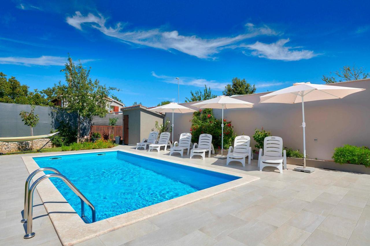Holiday House Emma Burići المظهر الخارجي الصورة